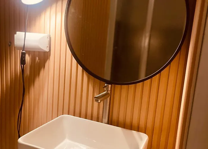 Cozy Vibe At Near Airport, Mckinley, And Bgc Guest house